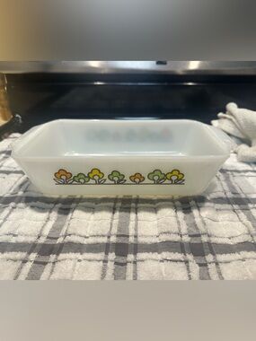 Anchor Hocking Fire King Summerfield Flower Pattern Loaf Pan 1 qt.